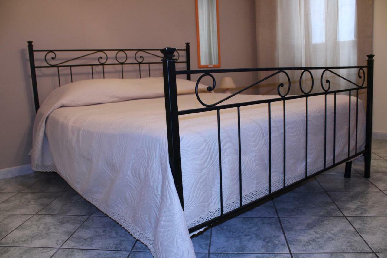 Il Normanno B&B Mileto Екстер'єр фото